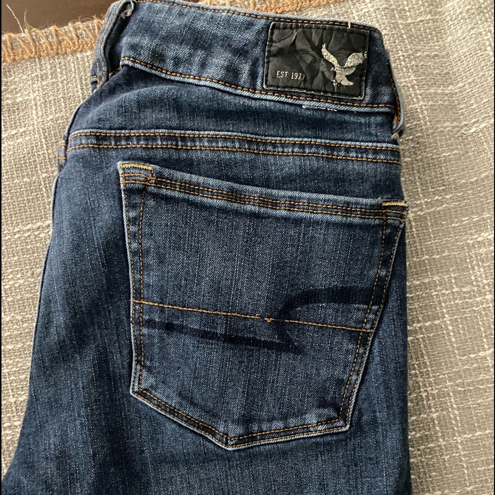 American Eagle Skinny Kick jeans